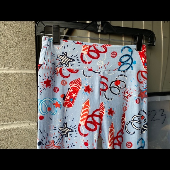 Lularoe Leggings Gray Red Fire Works Size One - Picture 8 of 13